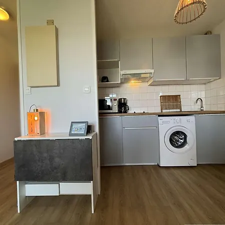 T2 - - Lr640-023 דירה *